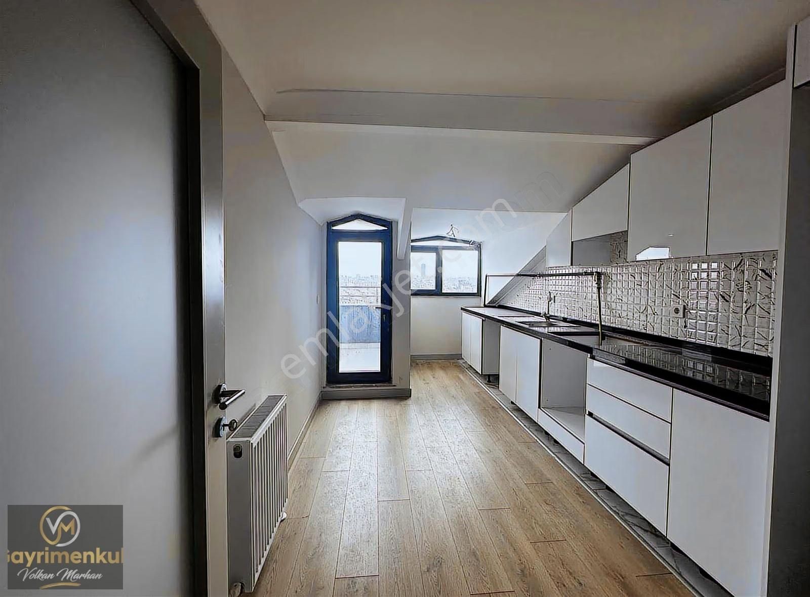 Bahçelievler Mahallesinde 4+2 | Çift Girişli 2 Kapalı Mutfaklı - Görsel 28