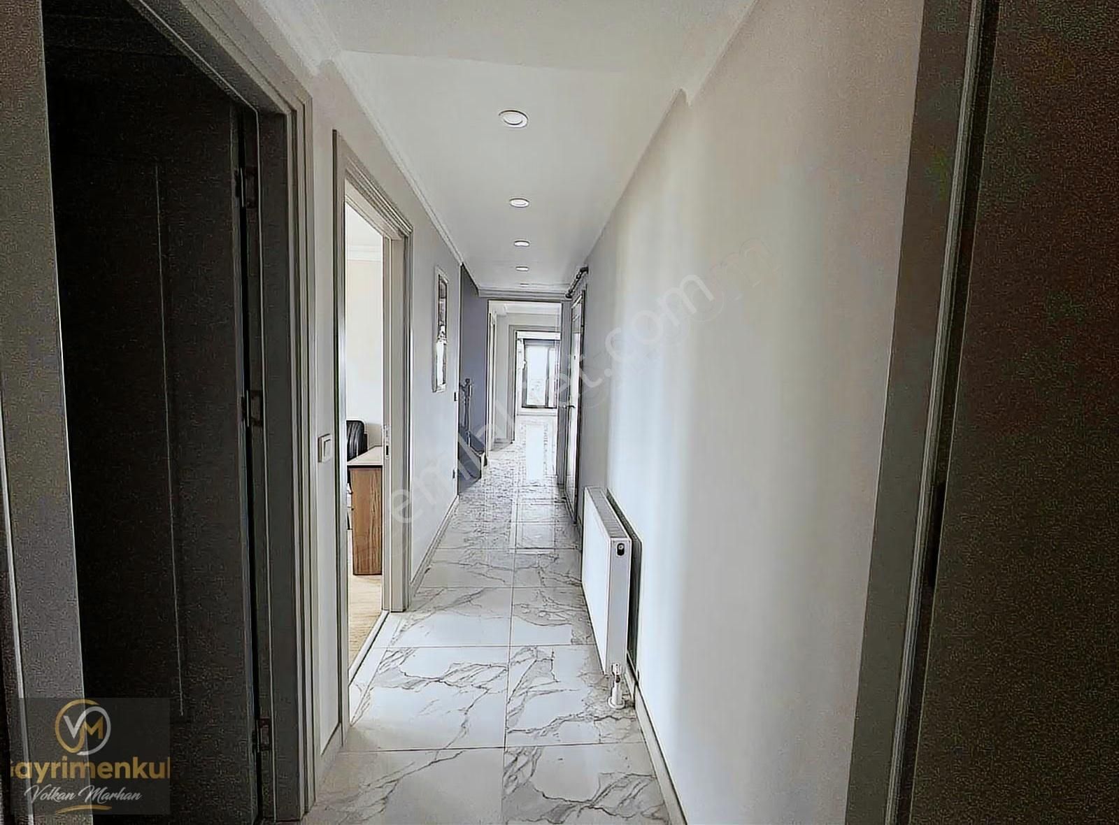 Bahçelievler Mahallesinde 4+2 | Çift Girişli 2 Kapalı Mutfaklı - Görsel 6