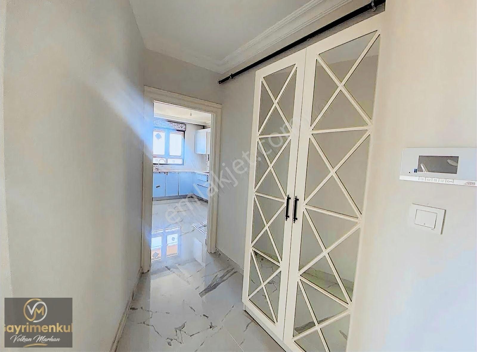 Çengelköy Nazenine Komşu 5+2 Çatı Dubleks 250 M2 - Görsel 15