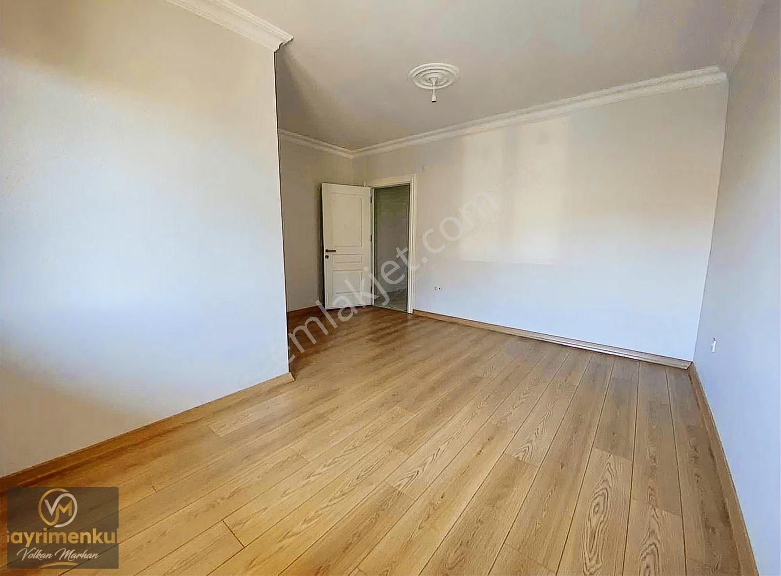 Çengelköy Nazenine Komşu 5+2 Çatı Dubleks 250 M2 - Görsel 2