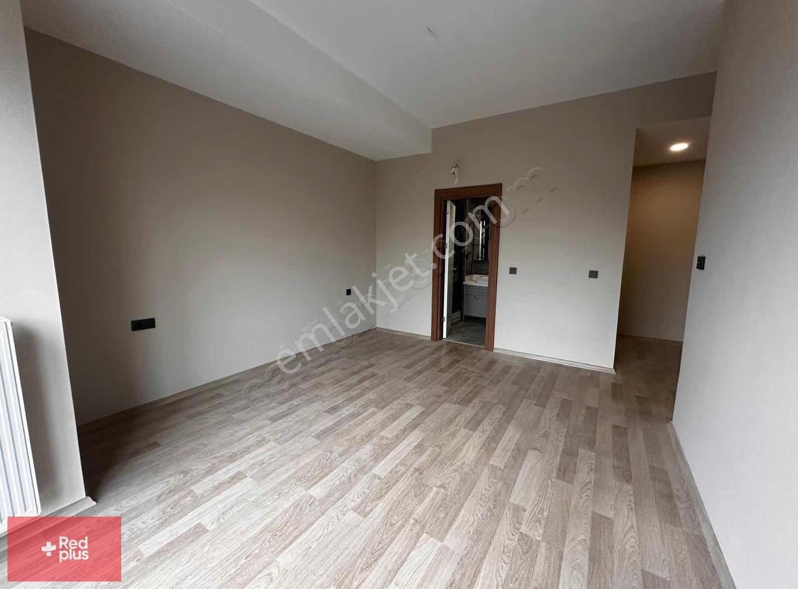 Beylikdüzü Palm Marin Sitesinde Kiralık 3+1 - Görsel 24