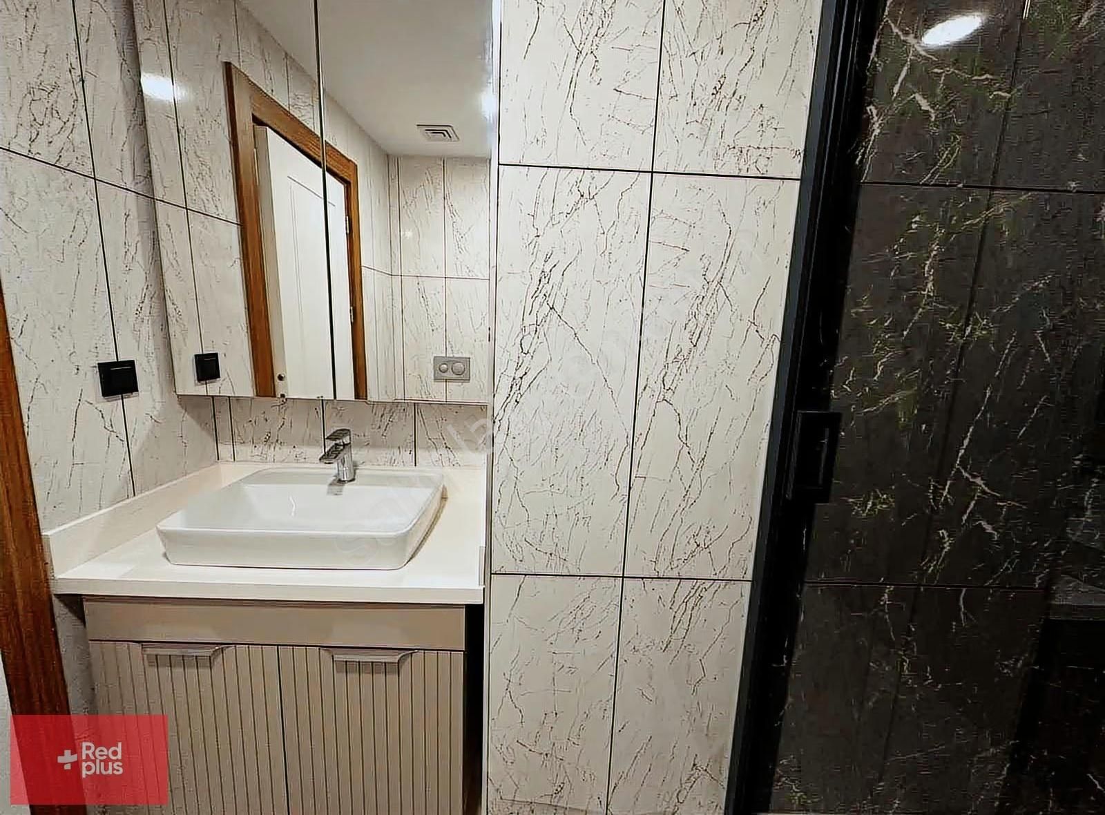 Beylikdüzü Palm Marin Sitesinde Kiralık 3+1 - Görsel 9