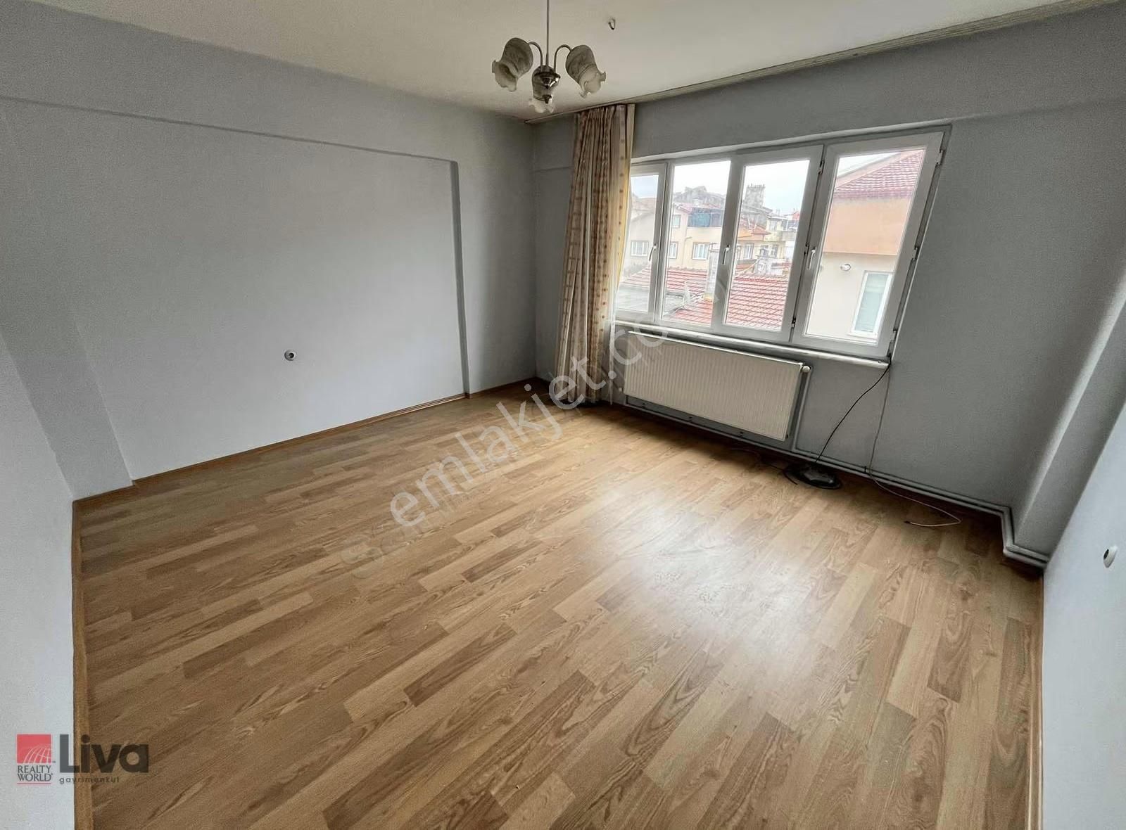 Rw Liva'dan Ali Hikmet Paşa Mahallesinde Kiralık 2+1 Daire - Görsel 14