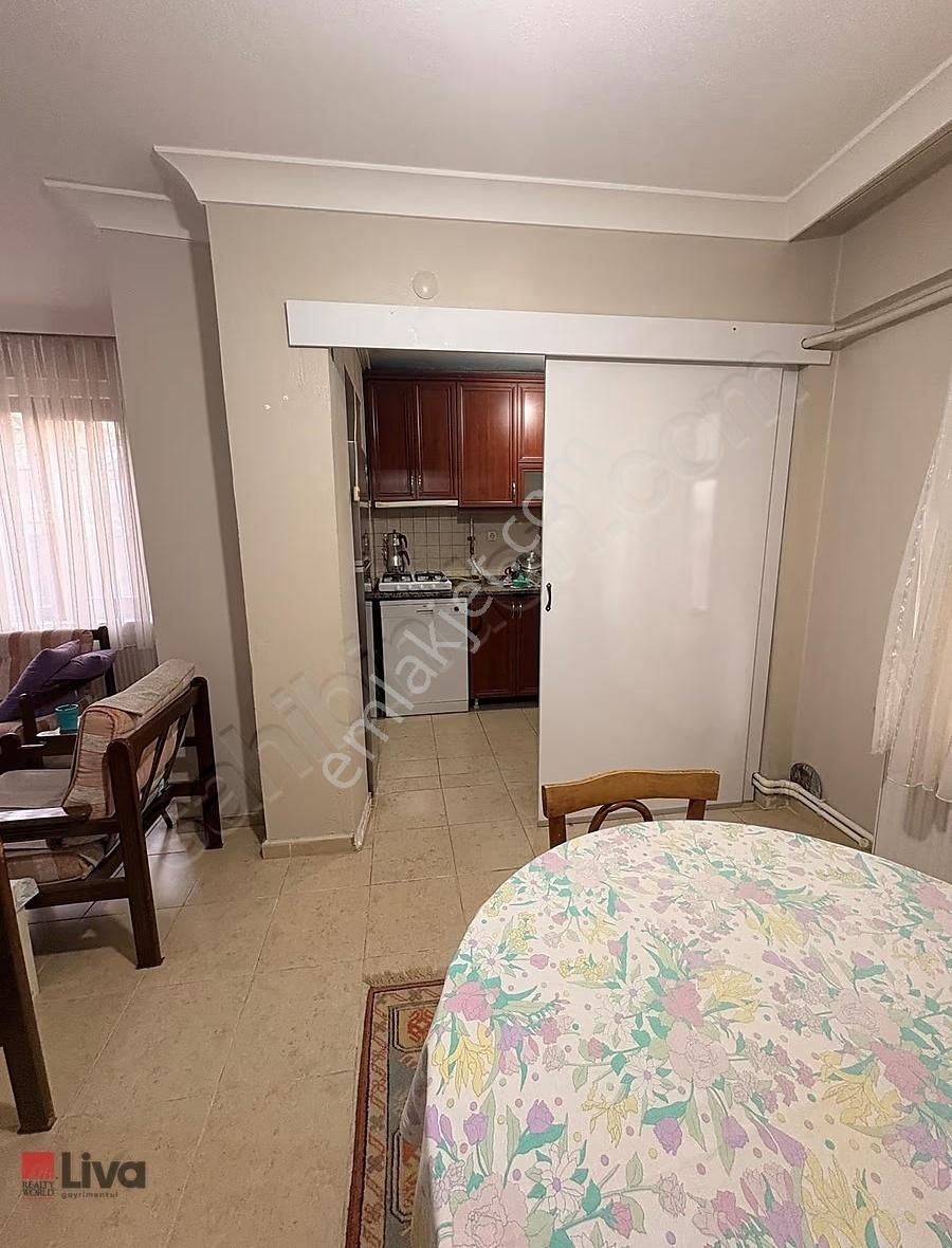 Liva'dan Paşaalanında Eşyalı Kiralık 2+1 Daire - Görsel 11
