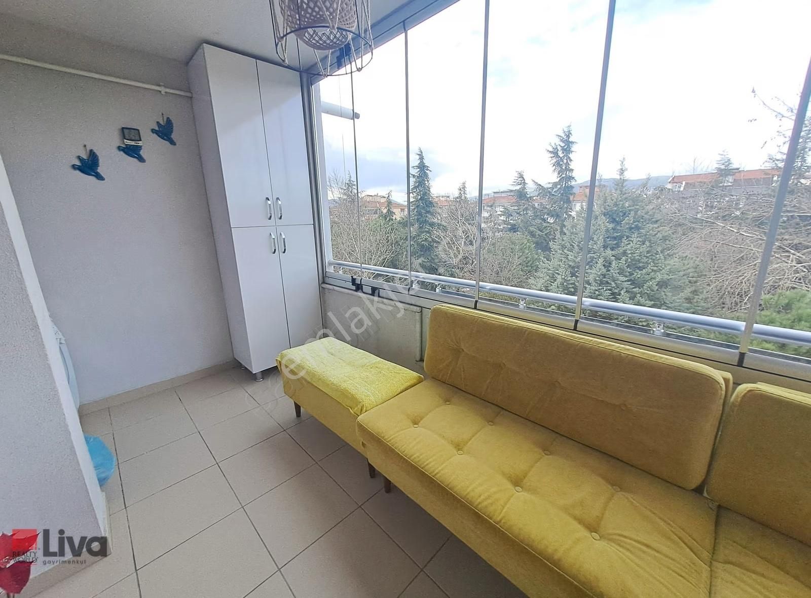 Liva'dan Paşaalanı Mah.satılık Mükemmel Konum Geniş 3+1 Daire - Görsel 26