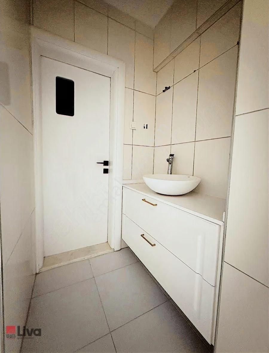 Rw Liva'dan Atatürk Mah. 3+1 Kiralık Geniş Ve Yenilenmiş Daire - Görsel 10