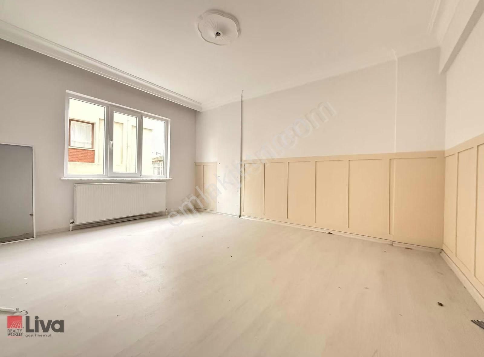 Rw Liva'dan Atatürk Mah. 3+1 Kiralık Geniş Ve Yenilenmiş Daire - Görsel 13