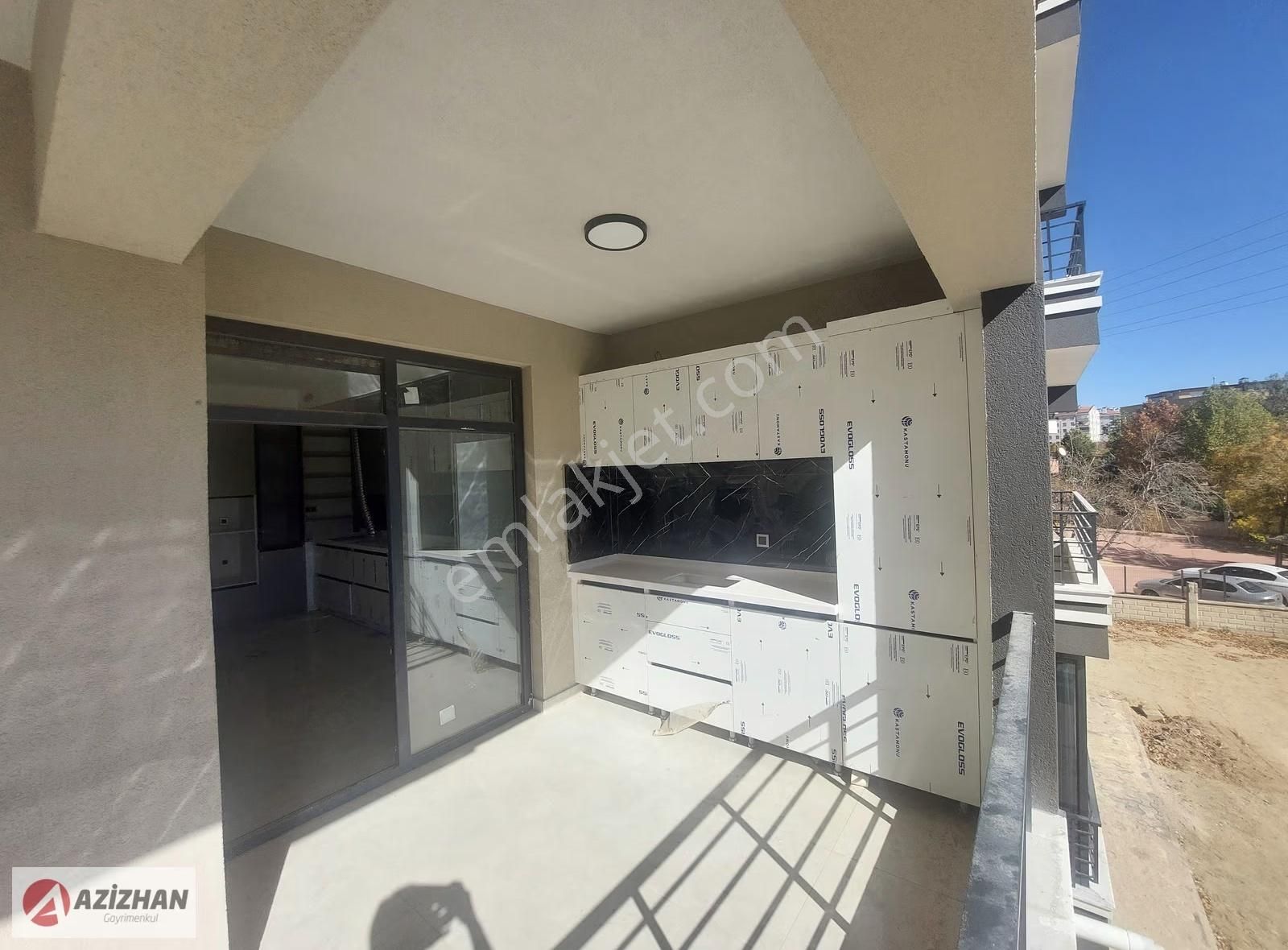 Azizhan'dan Genç Osman Caddesinde Satılık 3+1 Lüx Daire - Görsel 2