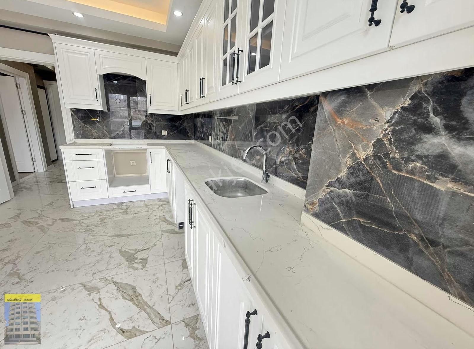 Fuar Arkası Cadde Üstü Kiralık Sıfır 2+1