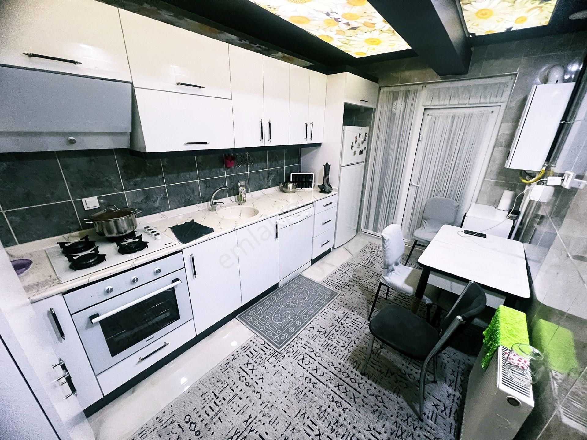 Cihandan Yükseltepe Karakeçili Cadde Yakını Satlık 3+1 Daire