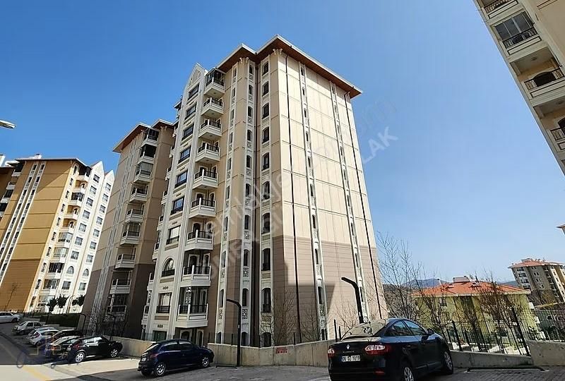 Güler^den Migros Dibi 3,5+1 3. Katta 170m² 6.000tl Taksitle Dair