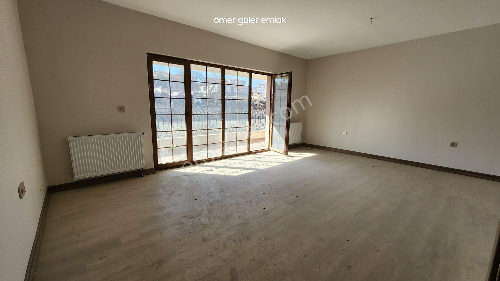 Güler^den Yakacık Tokide 2.kat Ön Cephe 3+1 130m2 5.700tl Taksit - Görsel 8