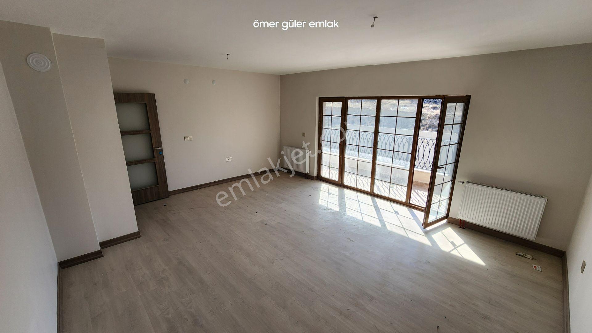 Güler^den Yakacık Tokide 2.kat Ön Cephe 3+1 130m2 5.700tl Taksit - Görsel 13