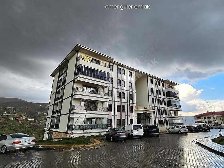Güler^den Yenimahallede 4.katta 3+1 130m2 Manzaralı 5.400tl Taks