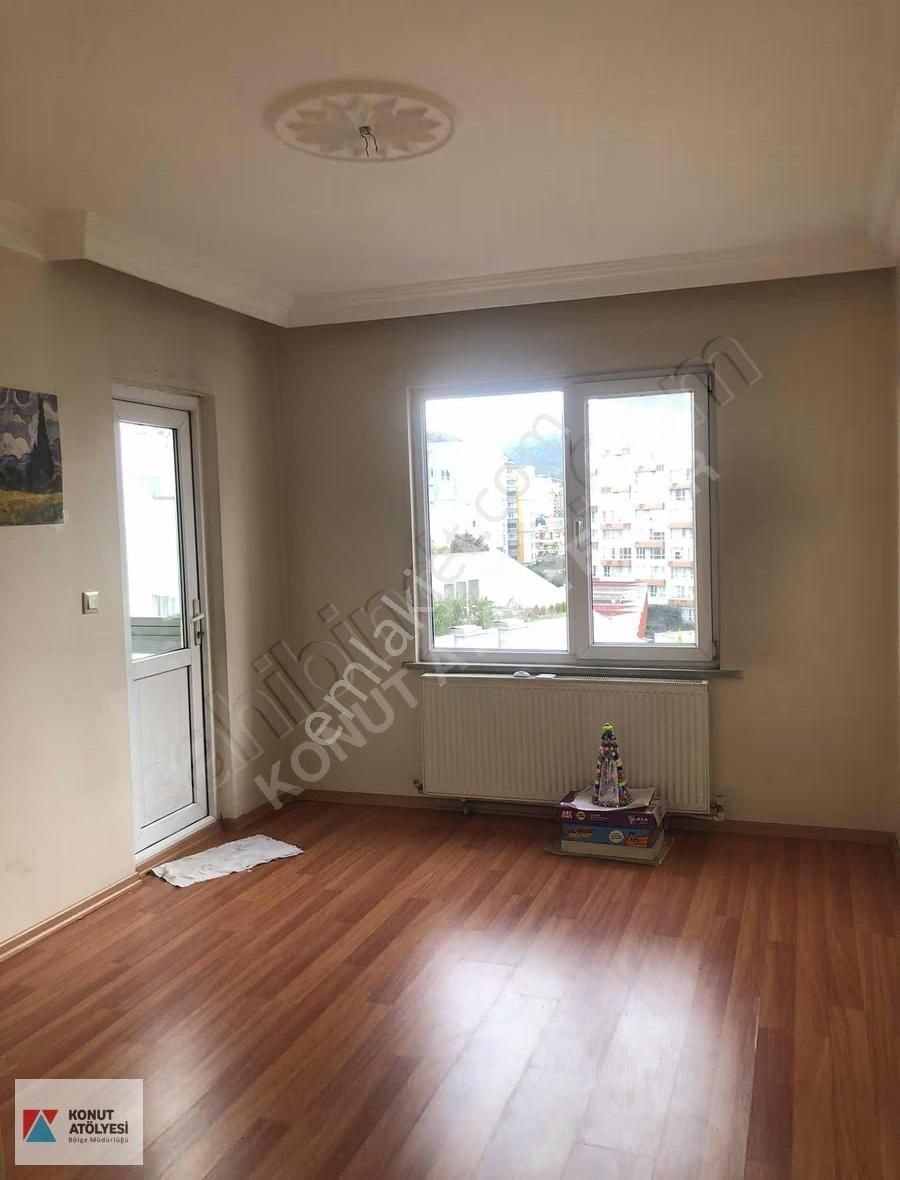 Aile Sitesinde 3+1 Ebeveyn Banyolu Geniş Daire - Görsel 8