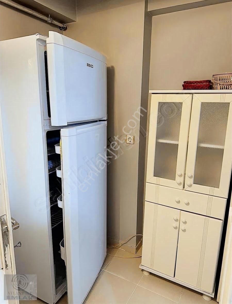 Kayışdağı'nda Metroya Ve Çarşıya Yakın Yüksek Giriş 1+1 Eşyalı - Görsel 2