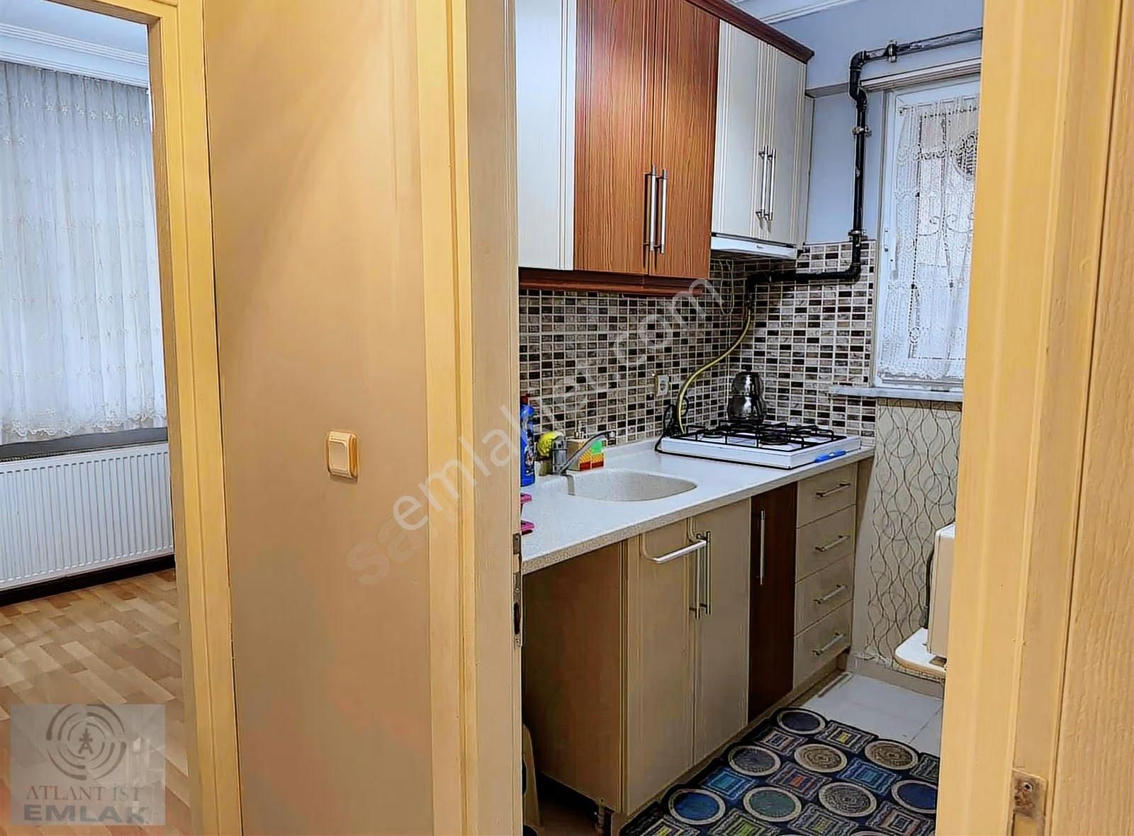 Kayışdağı'nda Metroya Ve Çarşıya Yakın Yüksek Giriş 1+1 Eşyalı - Görsel 3