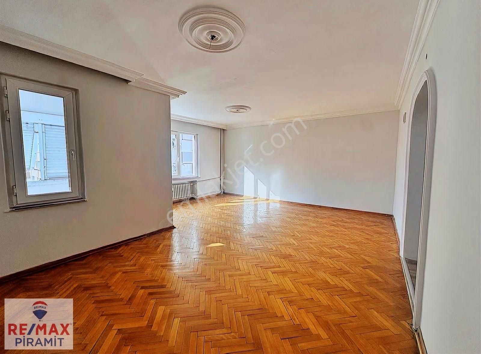 Acıbadem' İn Gözde Sitesi Yeniköyde Ferah Ve Aydınlık 3+1 - Görsel 15