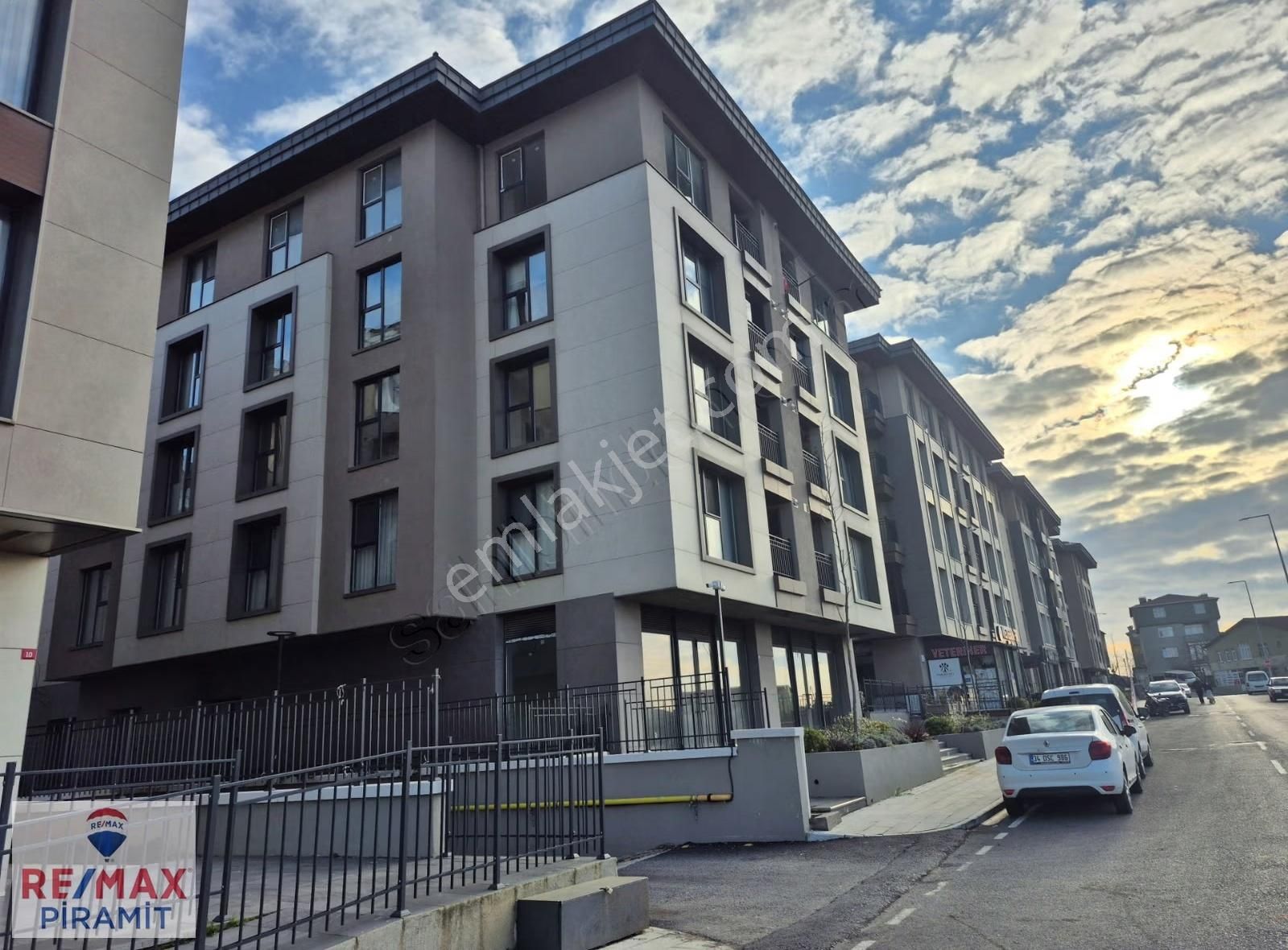 Kirazlıtepe Ön Kullanımlı, Wcli 60 M² Dükkan