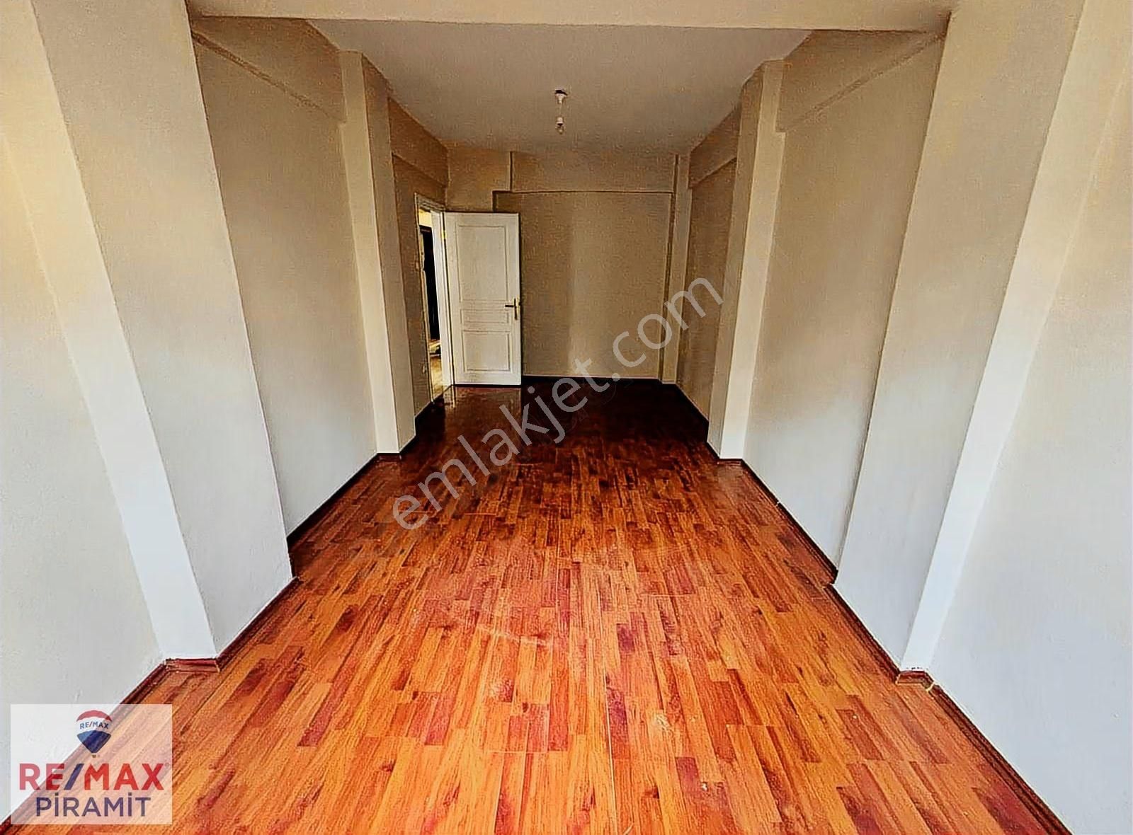 Üsküdar Sultantepe'de Katta Tek, Arakat Kiralık 3+1 Geniş Daire - Görsel 18