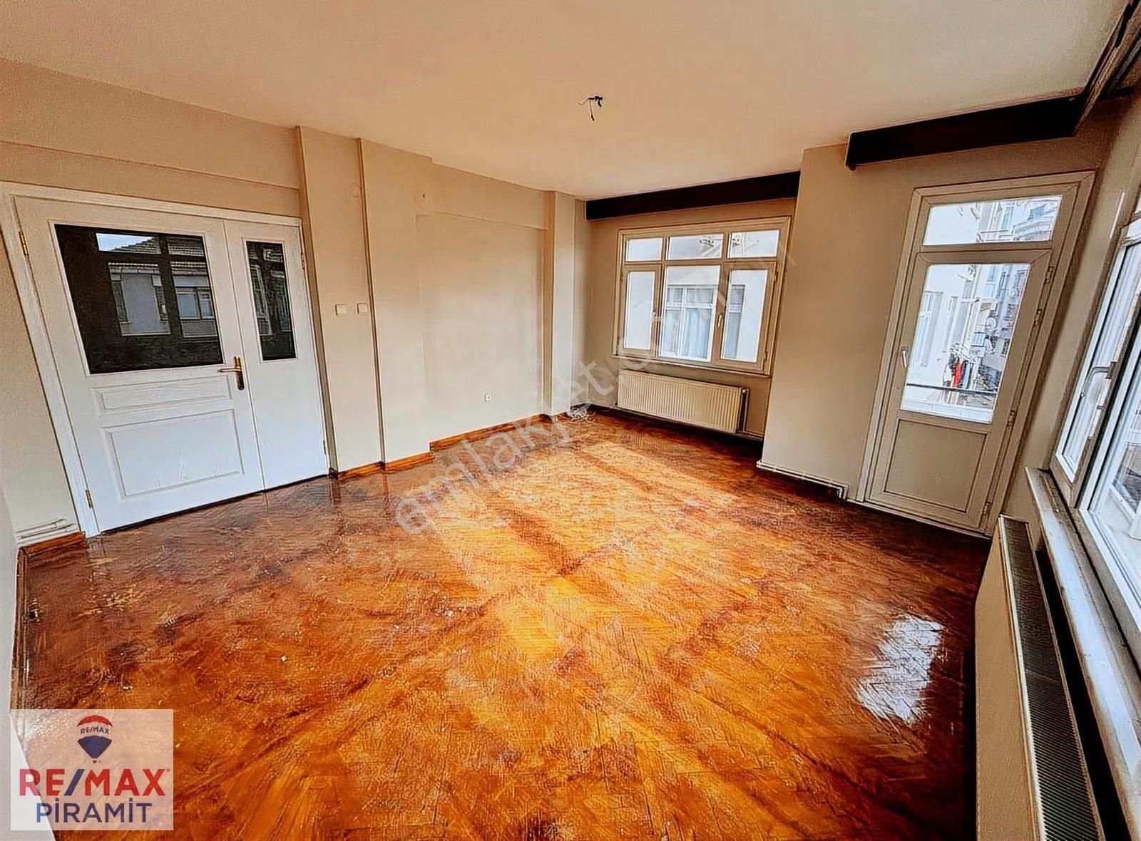 Üsküdar Sultantepe'de Katta Tek, Arakat Kiralık 3+1 Geniş Daire - Görsel 25