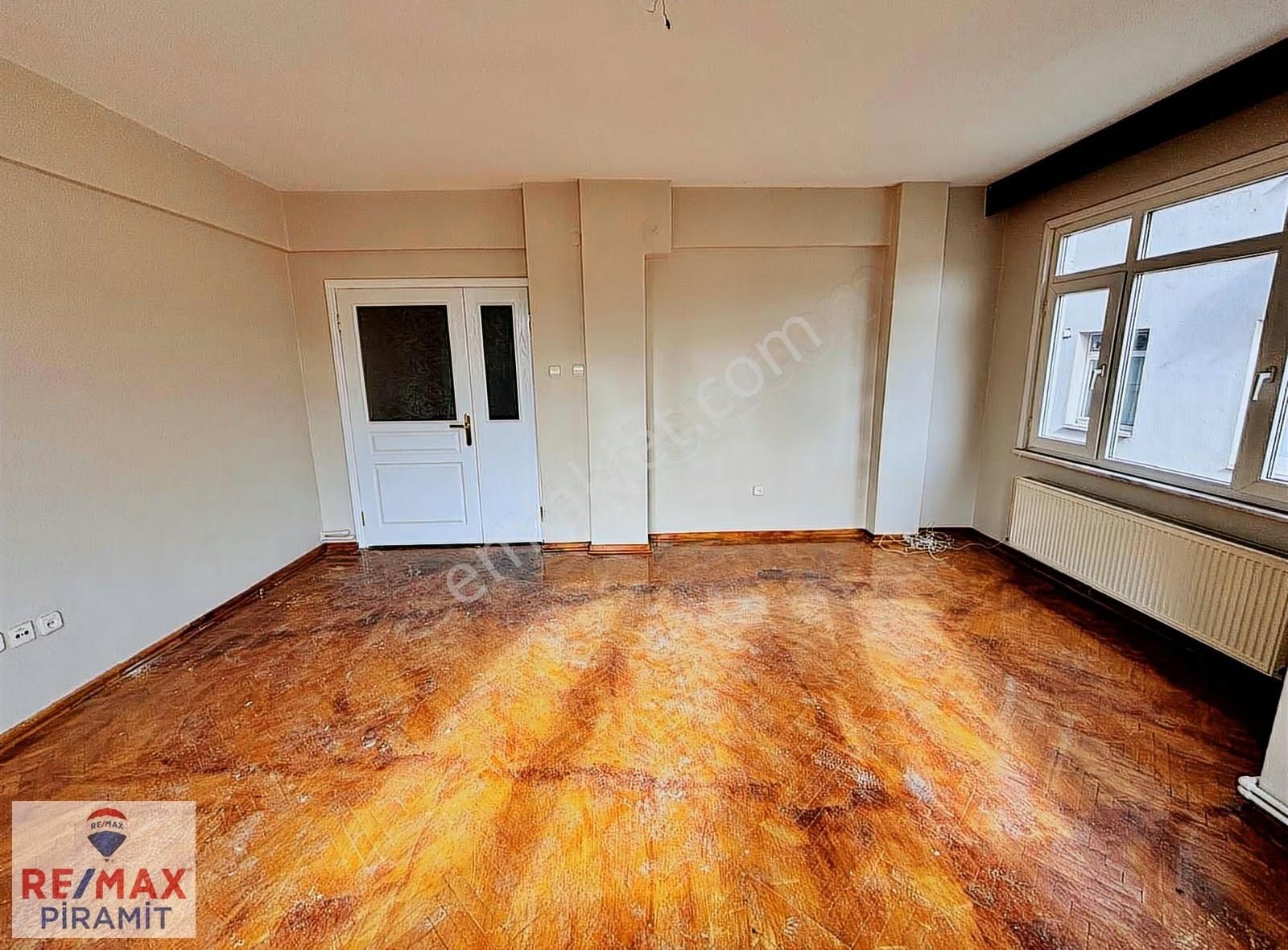 Üsküdar Sultantepe'de Katta Tek, Arakat Kiralık 3+1 Geniş Daire - Görsel 8
