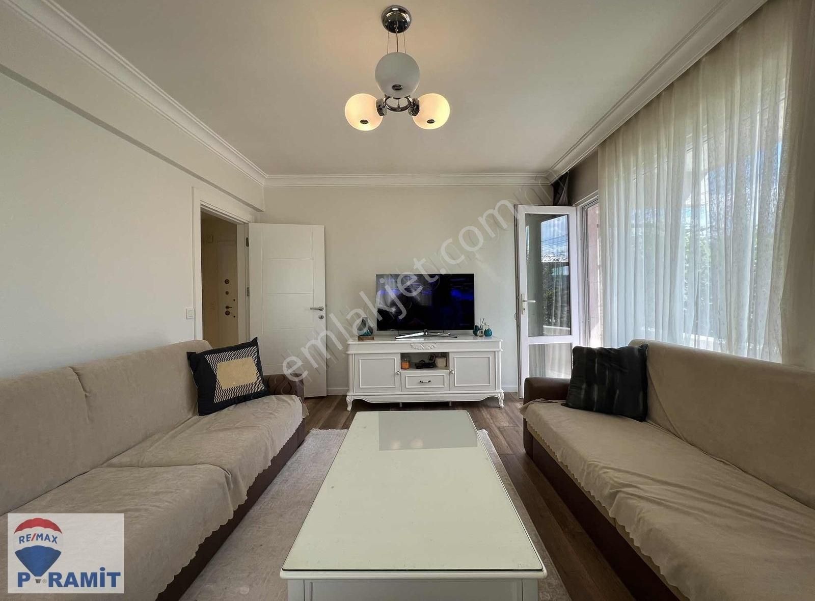 Burhaniye'de Eşyalı Kiralık 1+1 Daire - Görsel 13