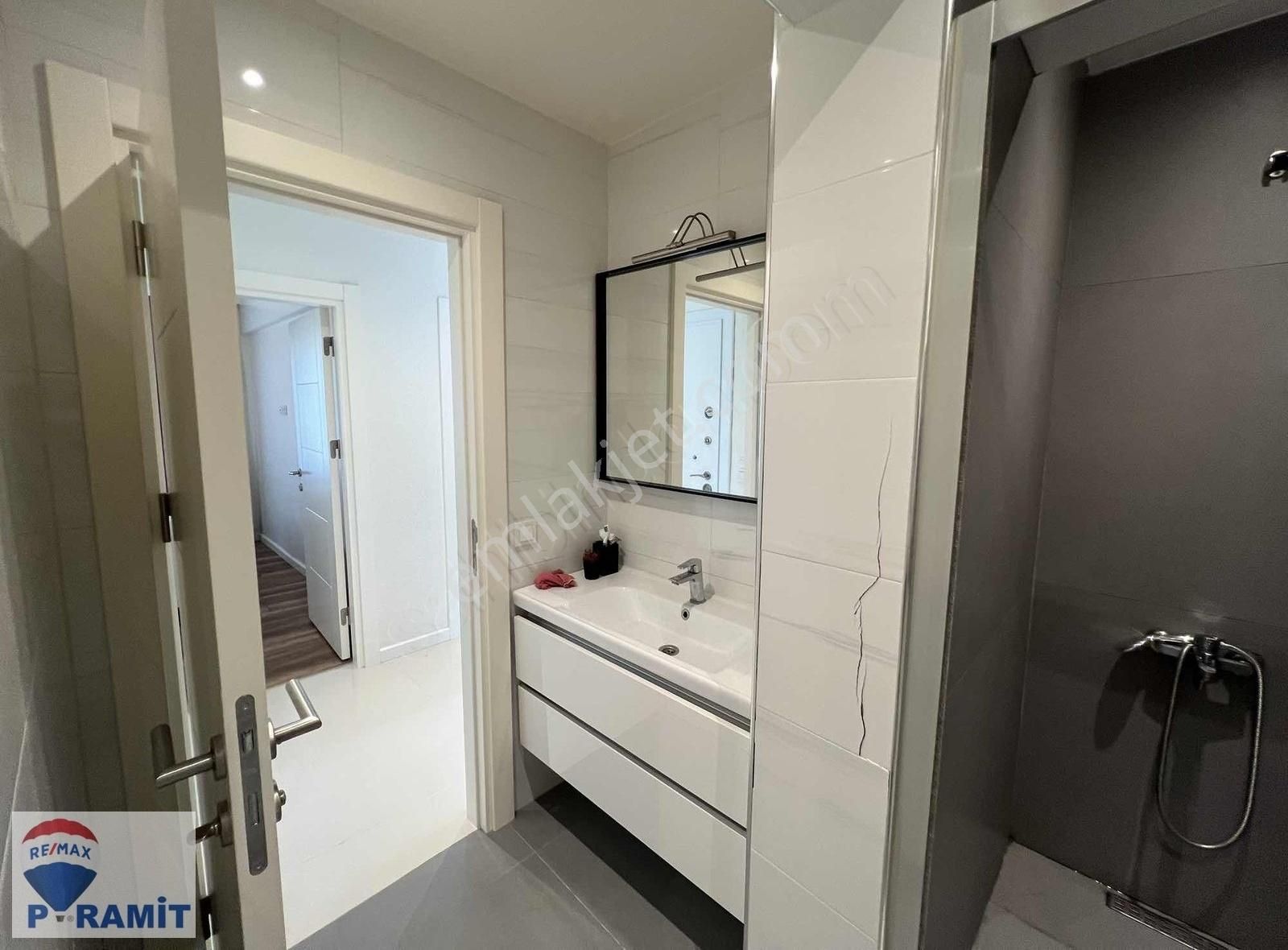 Burhaniye'de Eşyalı Kiralık 1+1 Daire - Görsel 18