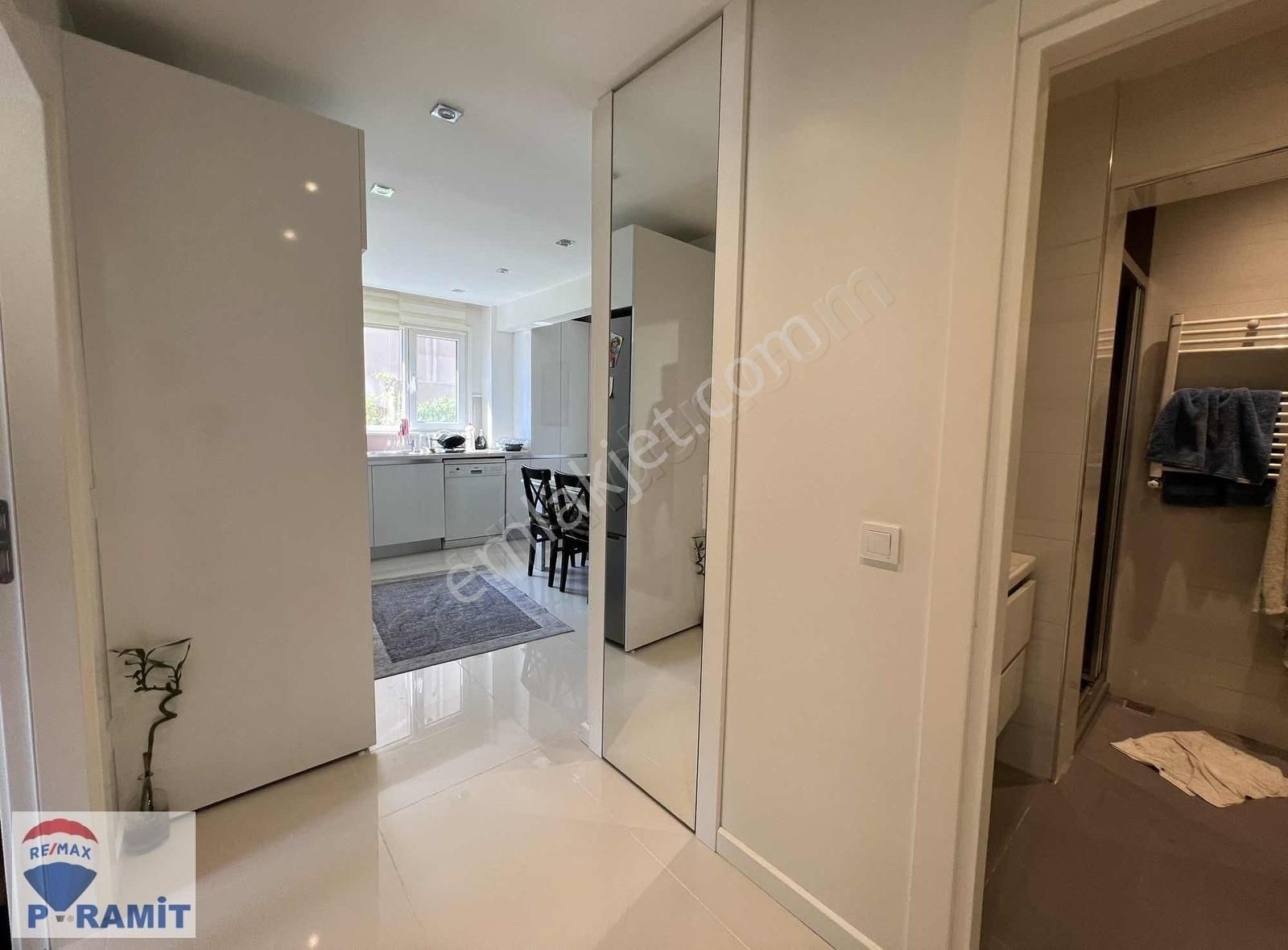 Burhaniye'de Eşyalı Kiralık 1+1 Daire - Görsel 3