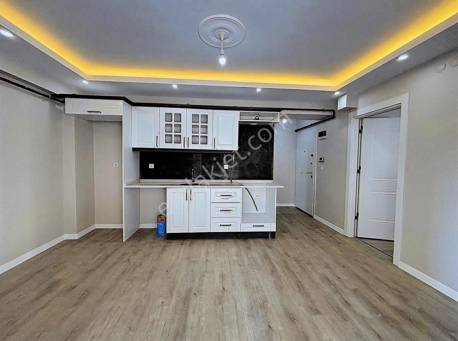 Hatip Mahallesinde Güzel Konumda 40 M2 Teraslı Daire