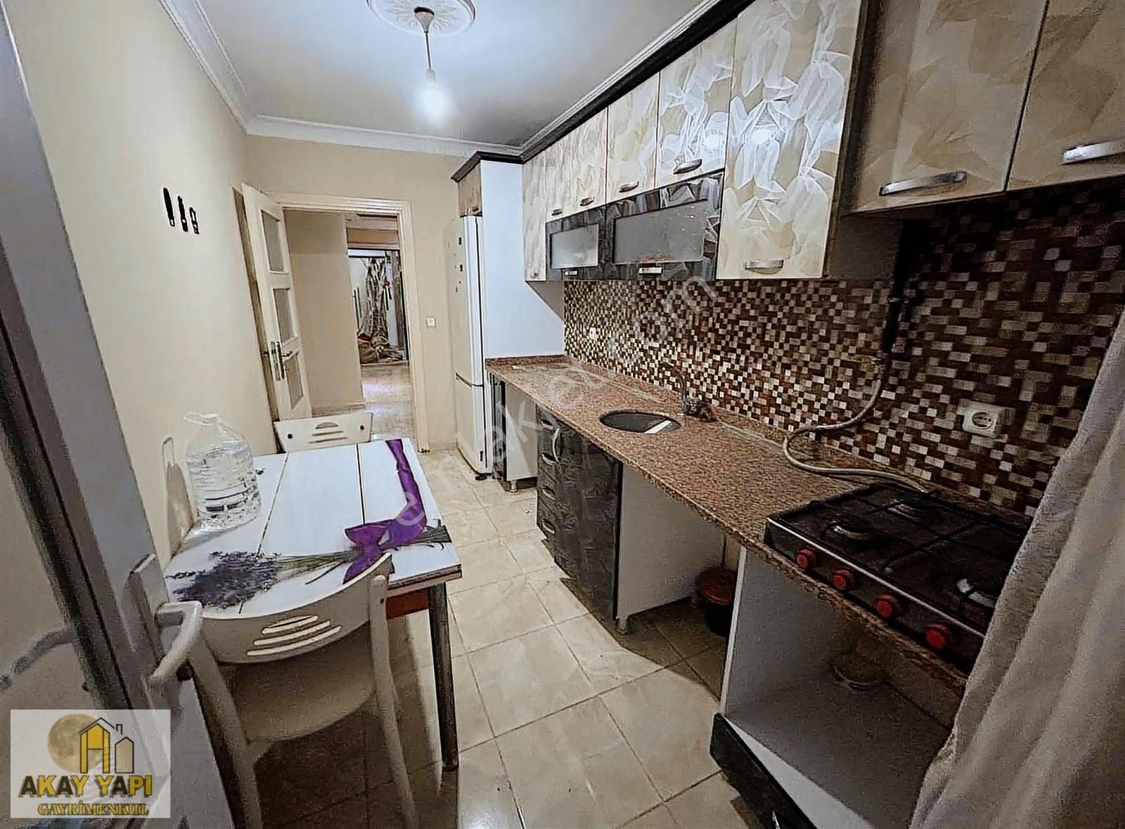 Esenyurt Üçevler Mahallesi Merkezi Konumda 2 + 1 Kiralık Daire