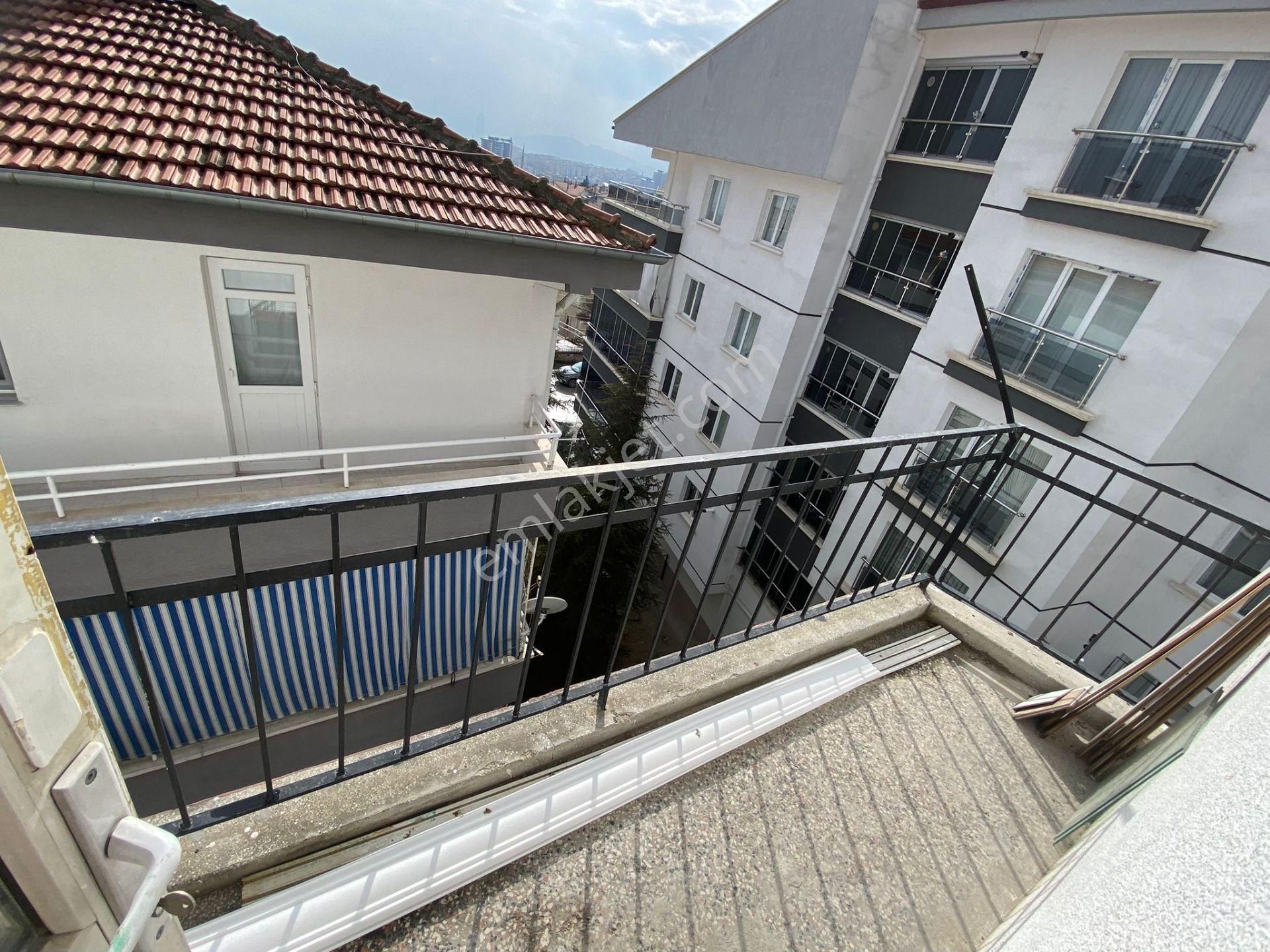 19 Mayıs Mahallesi Yakını Katta Masrafsız 3+1 - Görsel 25