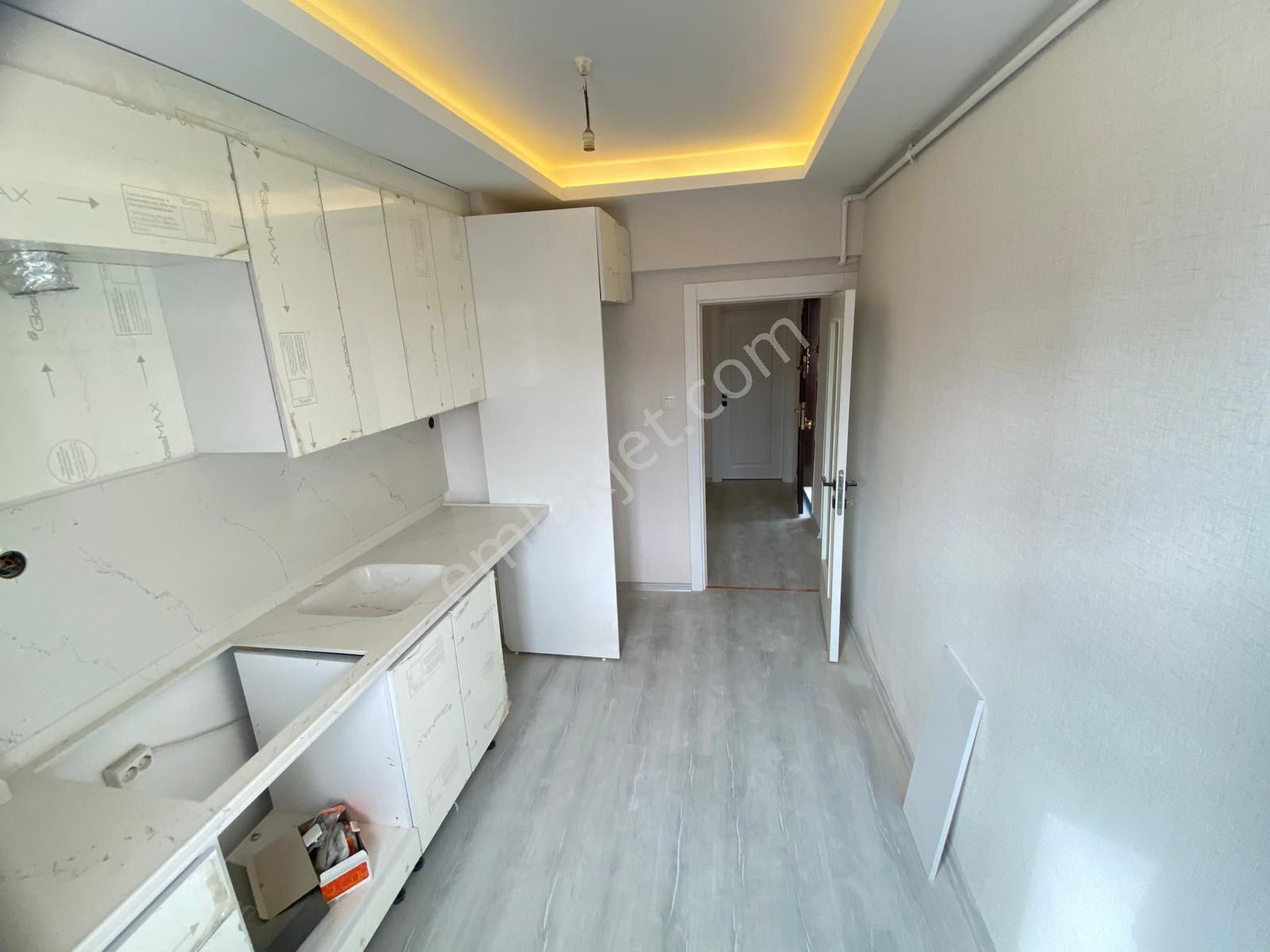 19 Mayıs Mahallesi Yakını Katta Masrafsız 3+1 - Görsel 13