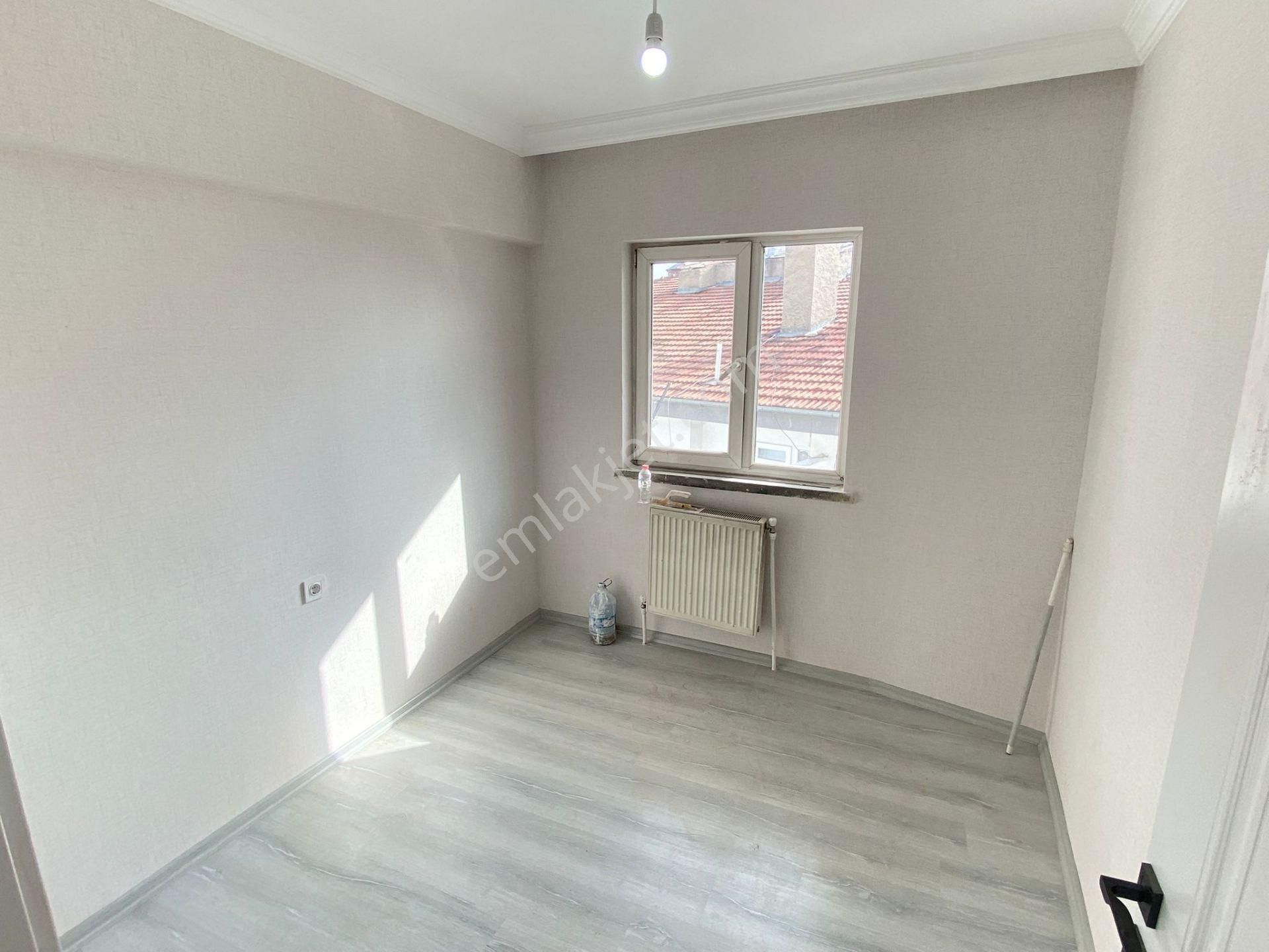 19 Mayıs Mahallesi Yakını Katta Masrafsız 3+1 - Görsel 2