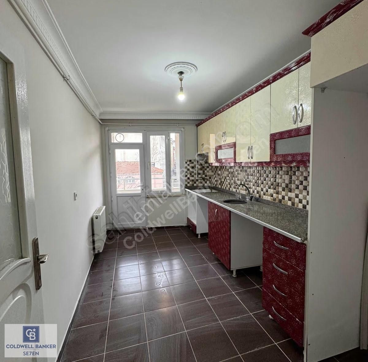 Esenyurt Üçevler'de Asansörlü Binada Temiz 2+1 Kiralık Daire - Görsel 3