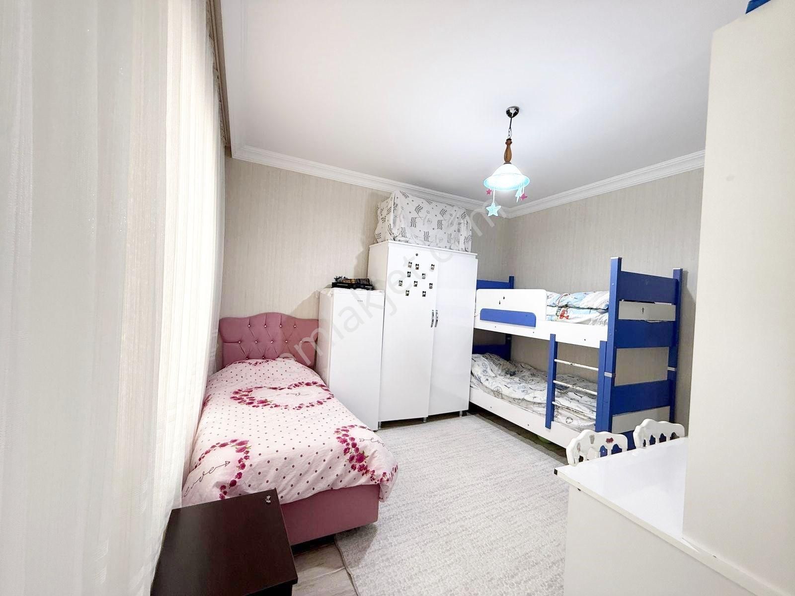 Beykent'te Ferah Ve Geniş Özel Duvar Kâğıtlı, Modern 2+1 Daire - Görsel 16