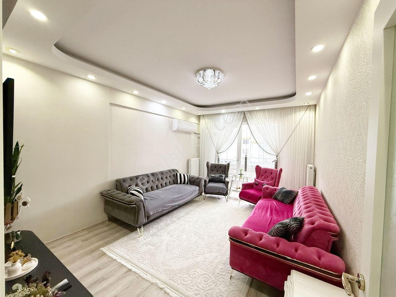 Beykent'te Ferah Ve Geniş Özel Duvar Kâğıtlı, Modern 2+1 Daire - Görsel 7
