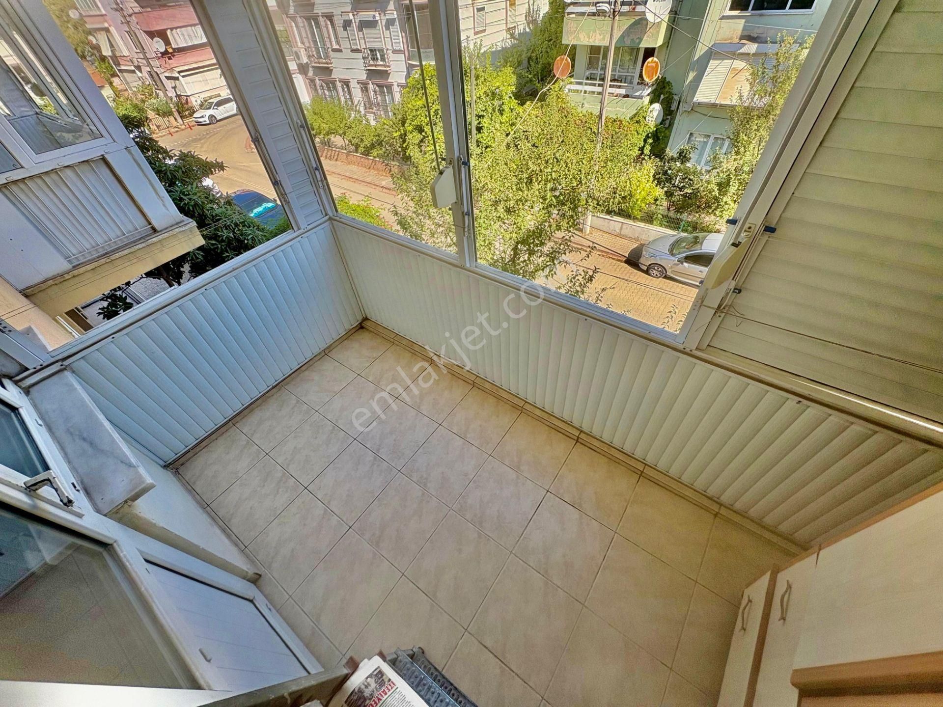 ▓karabuluttan▓akçay'da Denize 250mt & Ayrı Mutfak Eşyalı 2+1 Satılık Daire