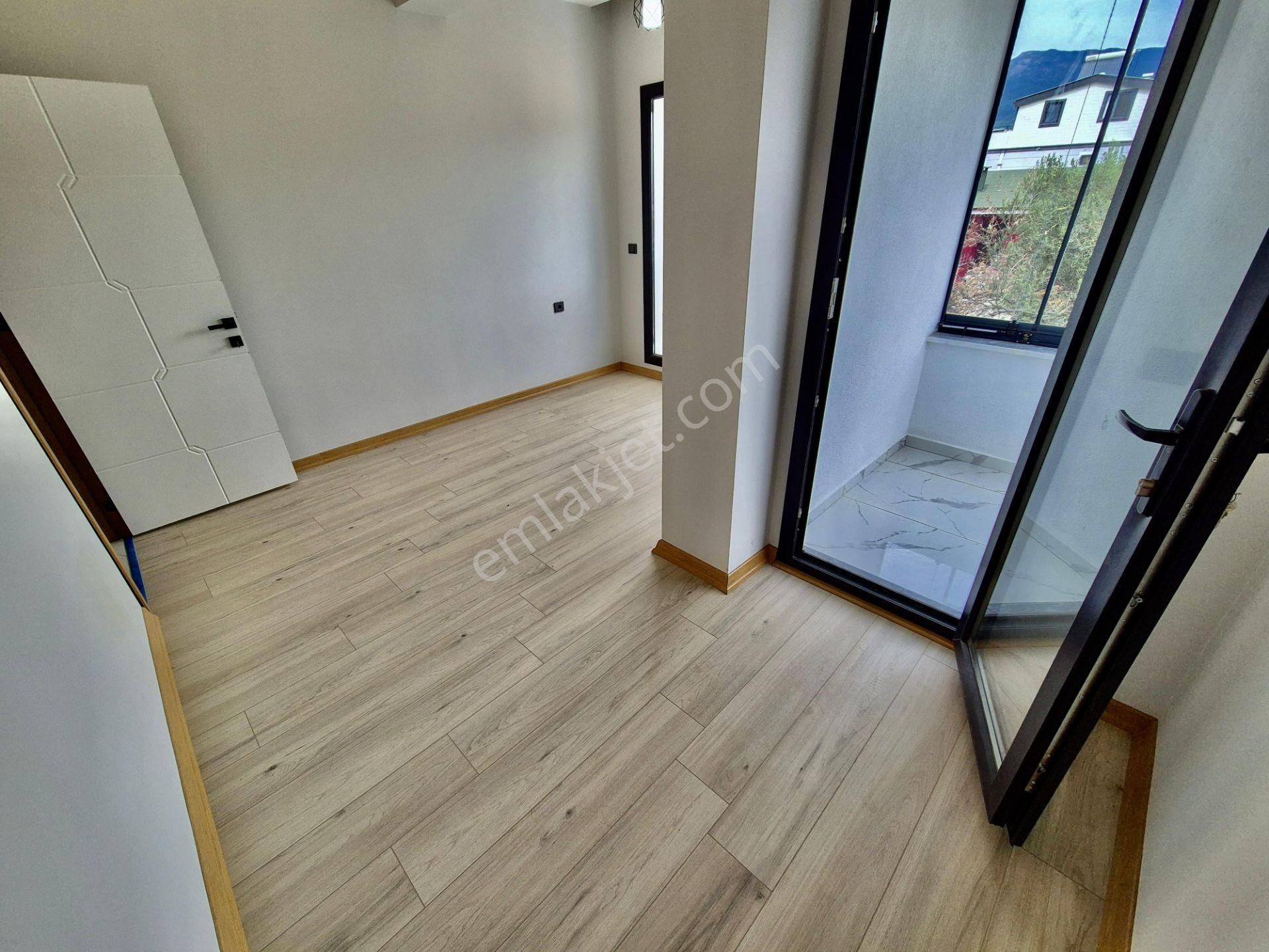 ▓karabuluttan▓bahçesiyle Büyüleyen & Tasarımıyla Etkileyen 4+1 Satılık Villa - Görsel 11