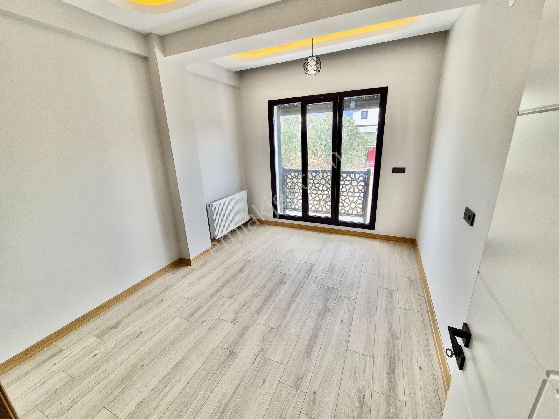 ▓karabuluttan▓bahçesiyle Büyüleyen & Tasarımıyla Etkileyen 4+1 Satılık Villa - Görsel 9