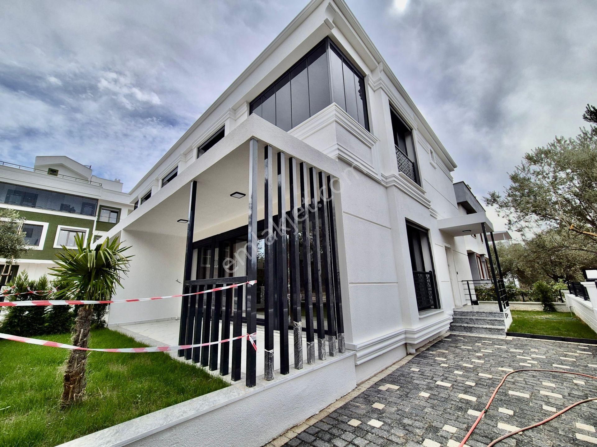 ▓karabuluttan▓bahçesiyle Büyüleyen & Tasarımıyla Etkileyen 4+1 Satılık Villa - Görsel 31