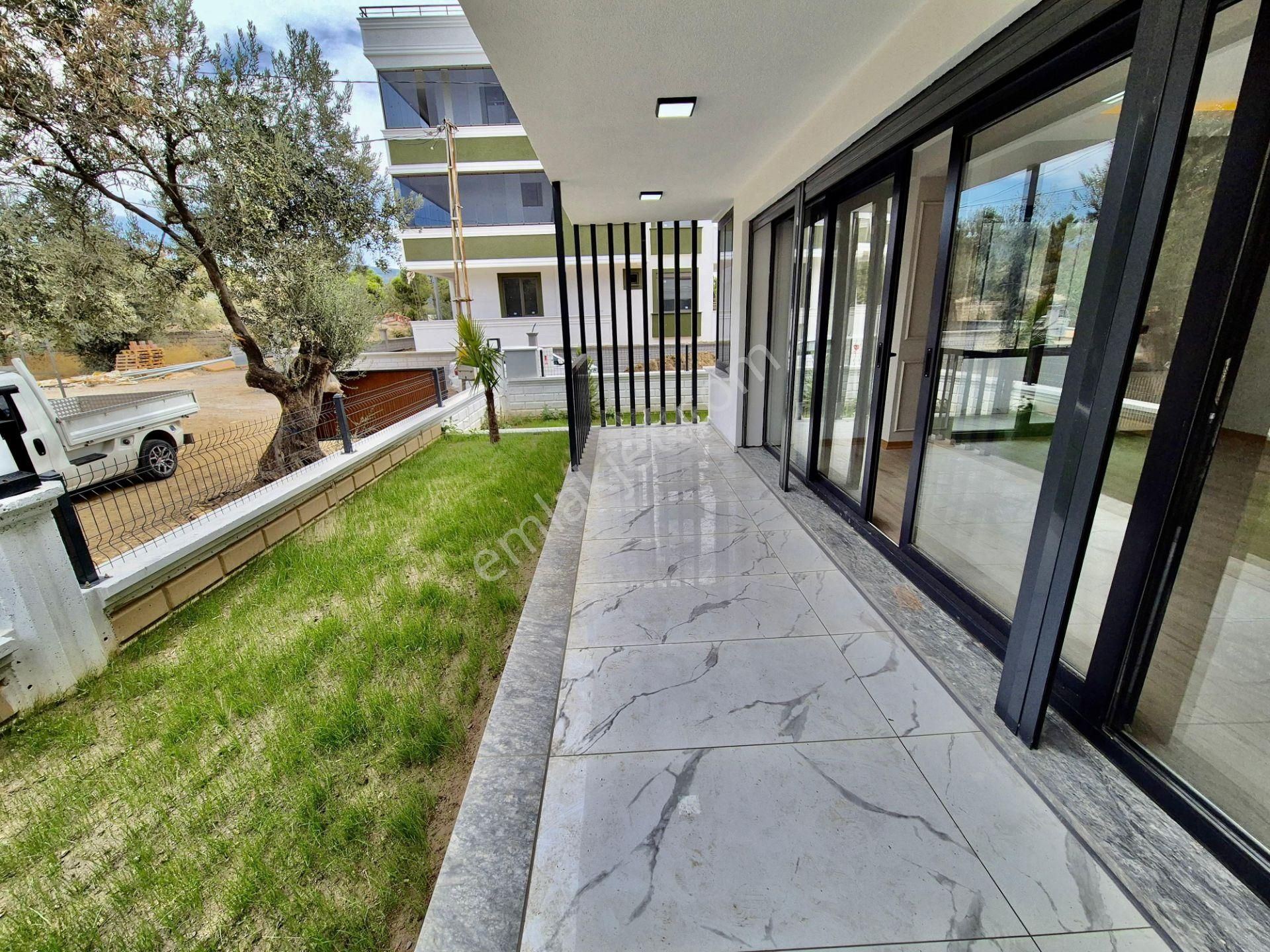 ▓karabuluttan▓bahçesiyle Büyüleyen & Tasarımıyla Etkileyen 4+1 Satılık Villa - Görsel 16