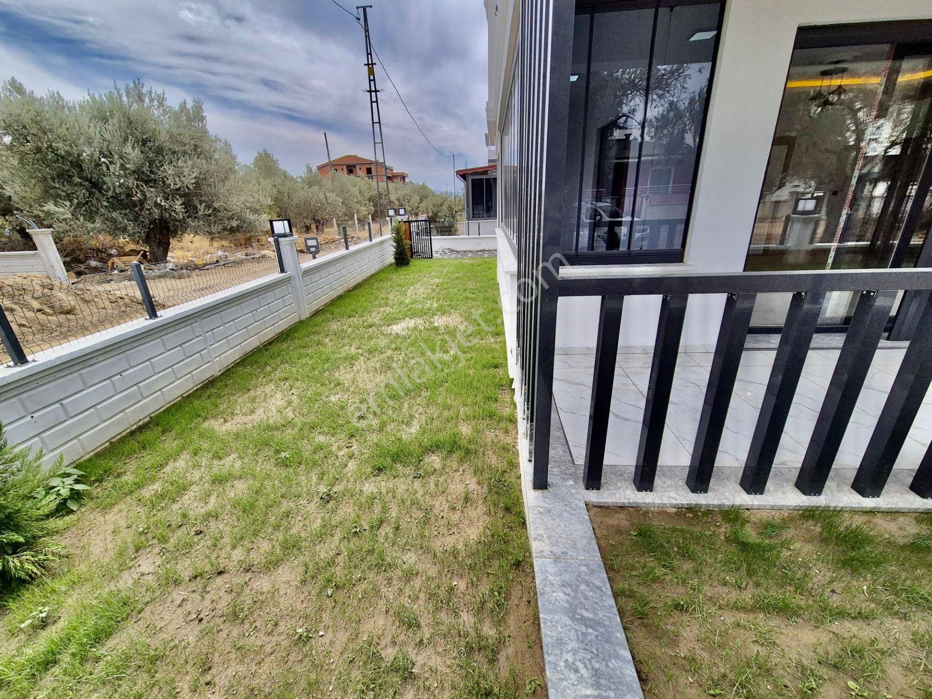 ▓karabuluttan▓bahçesiyle Büyüleyen & Tasarımıyla Etkileyen 4+1 Satılık Villa - Görsel 14