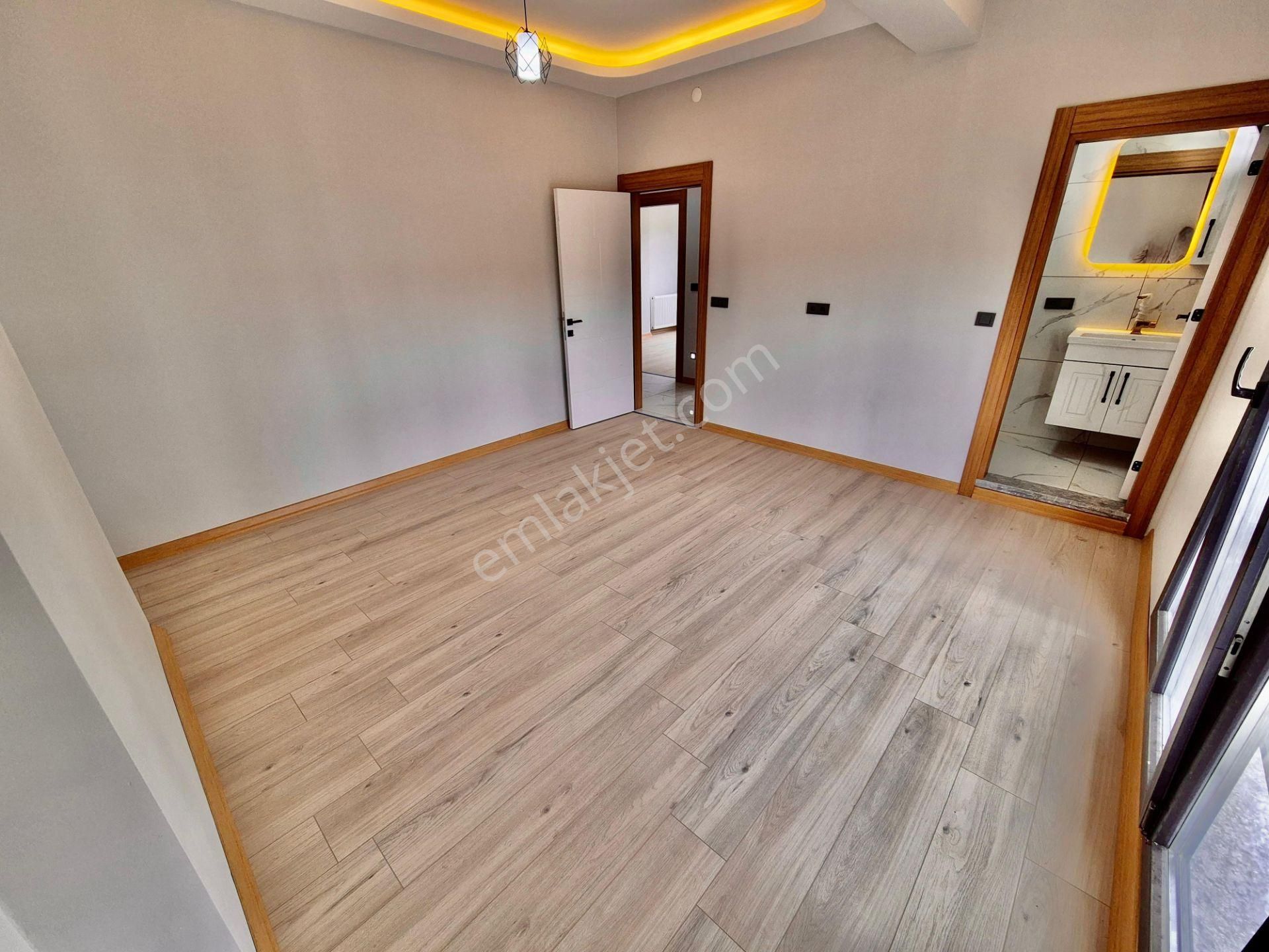 ▓karabuluttan▓bahçesiyle Büyüleyen & Tasarımıyla Etkileyen 4+1 Satılık Villa - Görsel 2