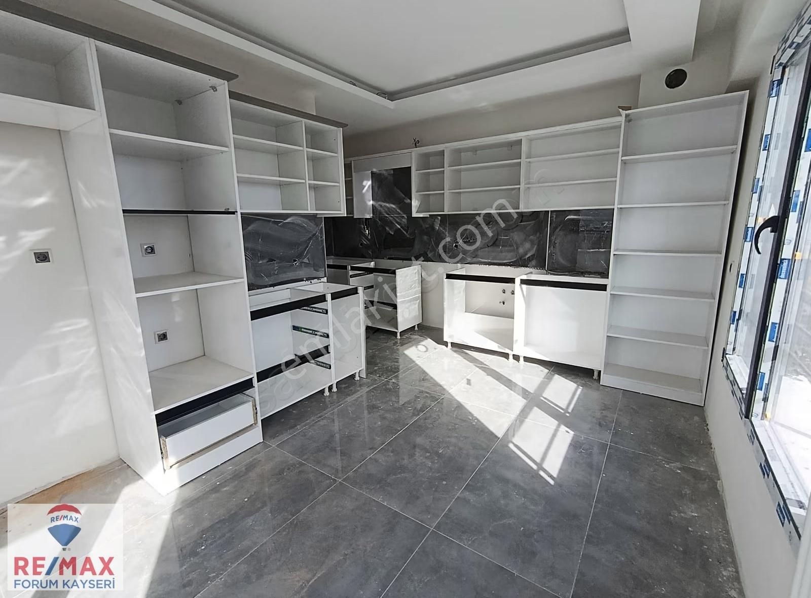 Erkilet Blv Üzeri Polis Okulu Yanı Satılık 3+1 Daire - Görsel 14