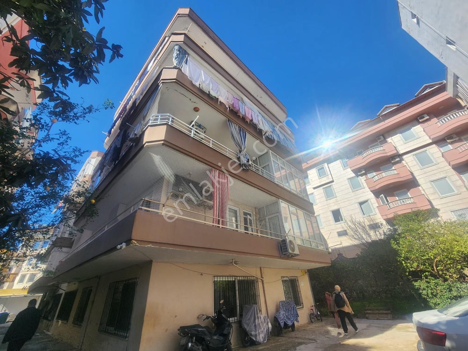 Alanya Kızlarpınarı Mah. Satılık 3+1 Ayrı Mutfak Daire