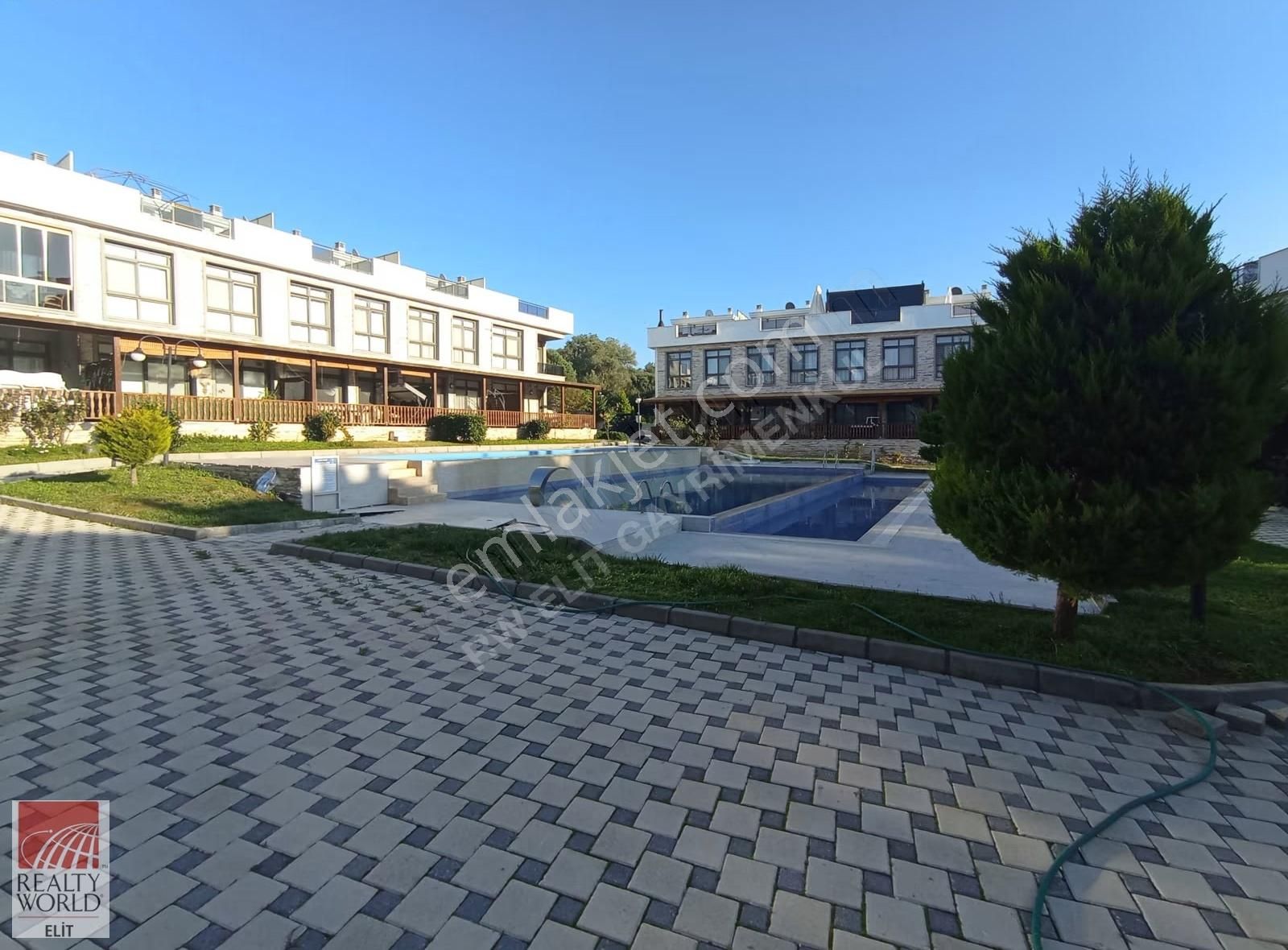 Yeni Foçada Denize 100 M Lüks 3+1 Dubleks Havuzlu Site Teraslı - Görsel 23