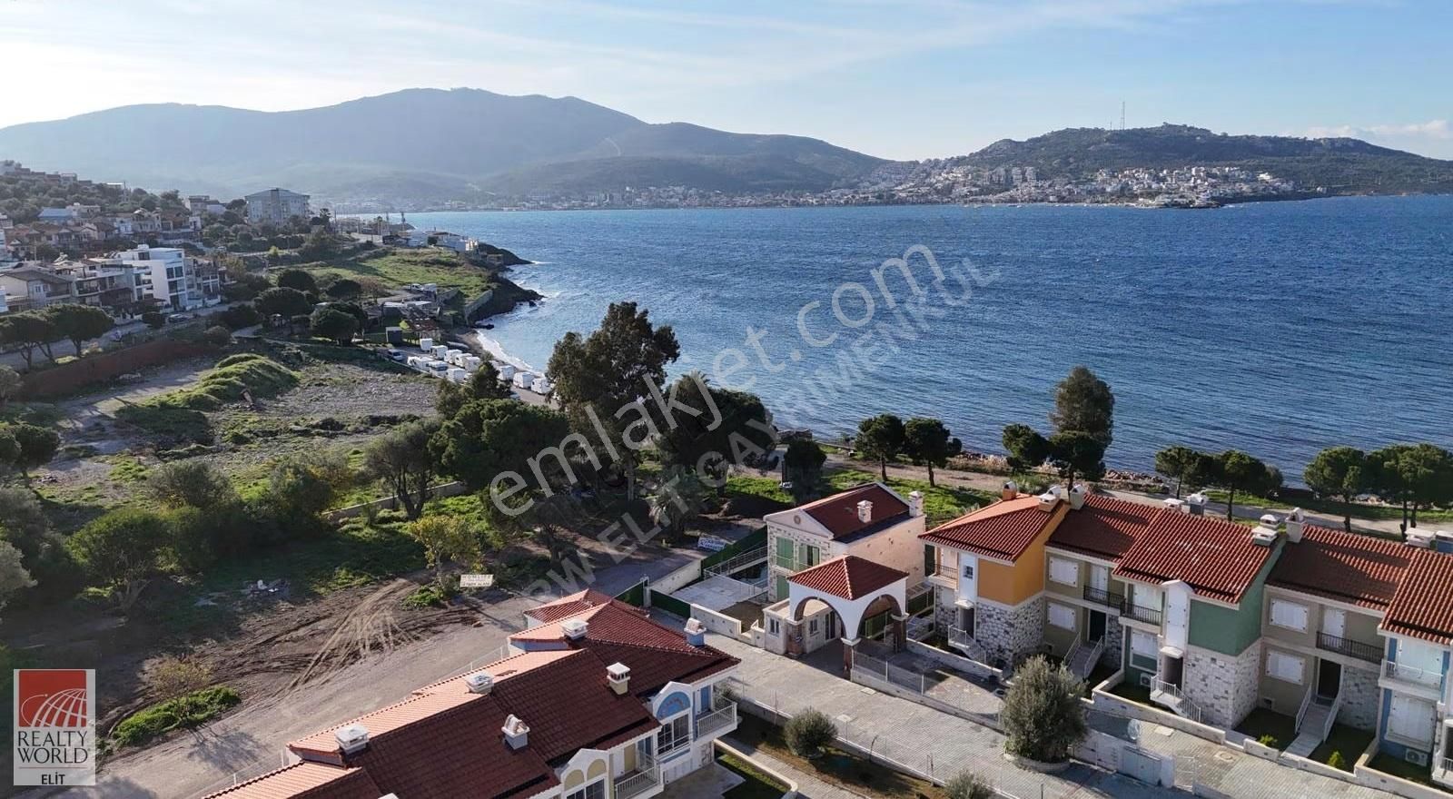 Yeni Foçada Denize 100 M Lüks 3+1 Dubleks Havuzlu Site Teraslı - Görsel 33