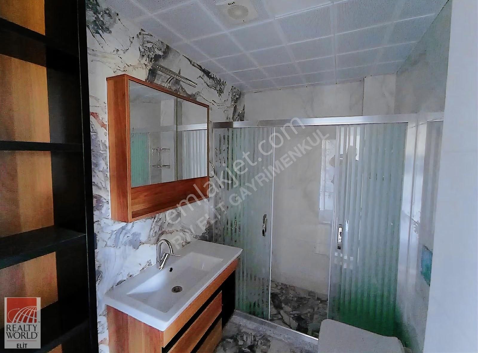 Yeni Foçada Denize 100 M Lüks 3+1 Dubleks Havuzlu Site Teraslı - Görsel 14