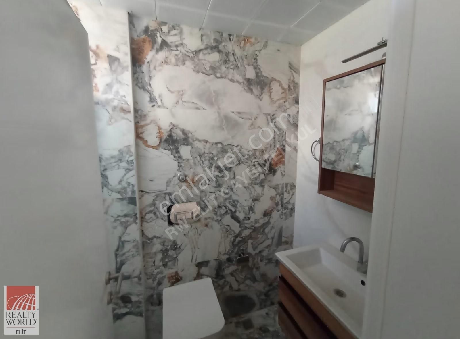 Yeni Foçada Denize 100 M Lüks 3+1 Dubleks Havuzlu Site Teraslı - Görsel 4